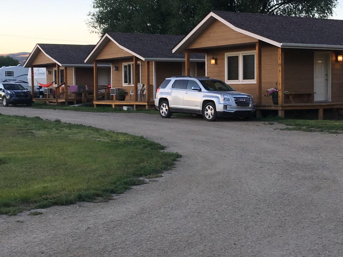 Pioneer Mountain Cabins Villa Butte Bagian luar foto